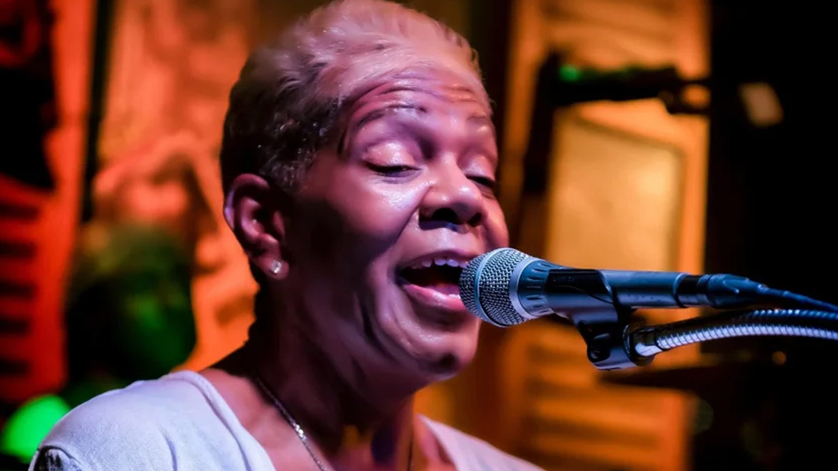 Blues efsanesi Kim Massie hayatını kaybetti