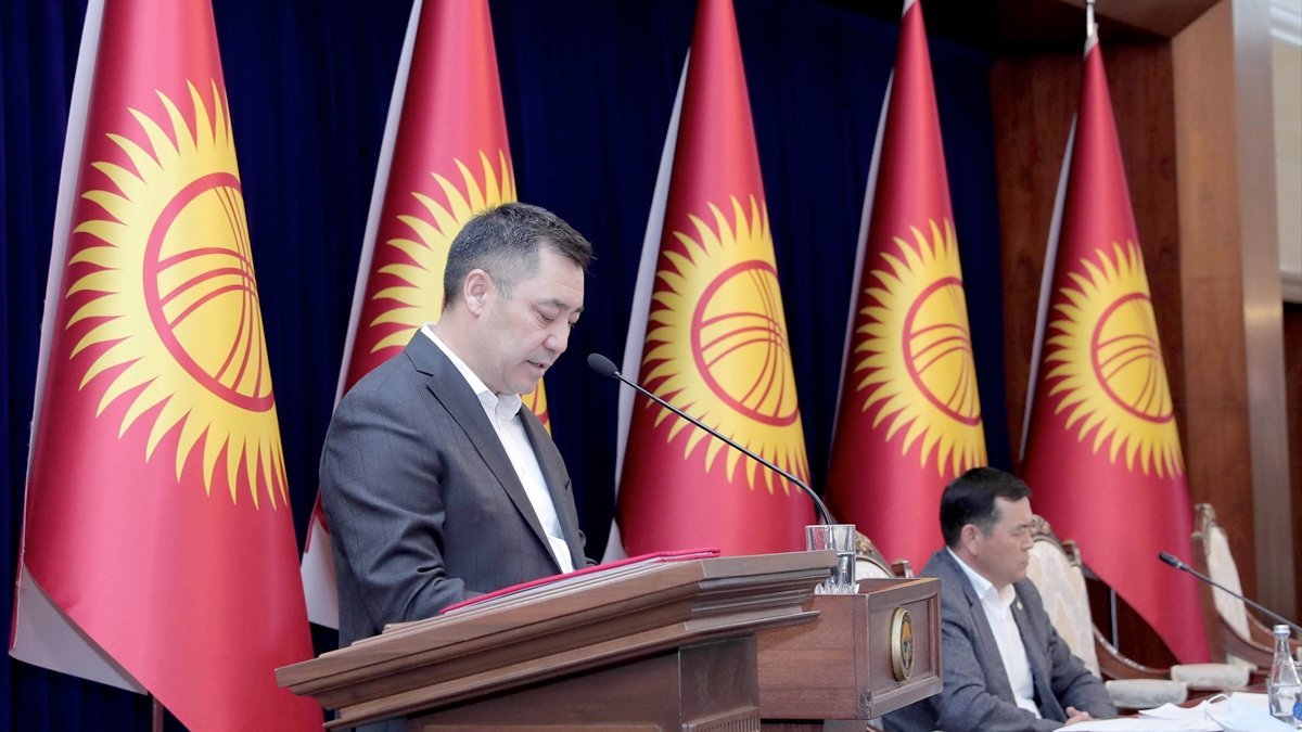 Bir hafta önce hapisteydi, şimdi ülkenin en güçlü adamı