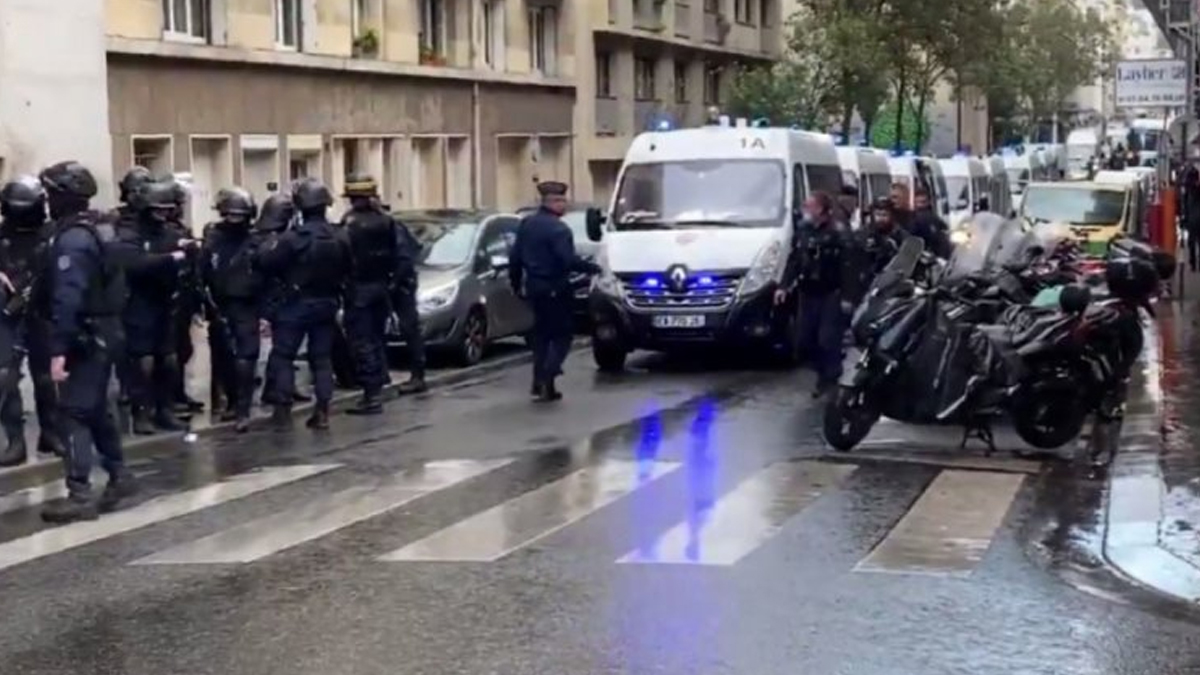 Paris'te terör saldırısı: 1 kişi öldü, saldırgan vuruldu