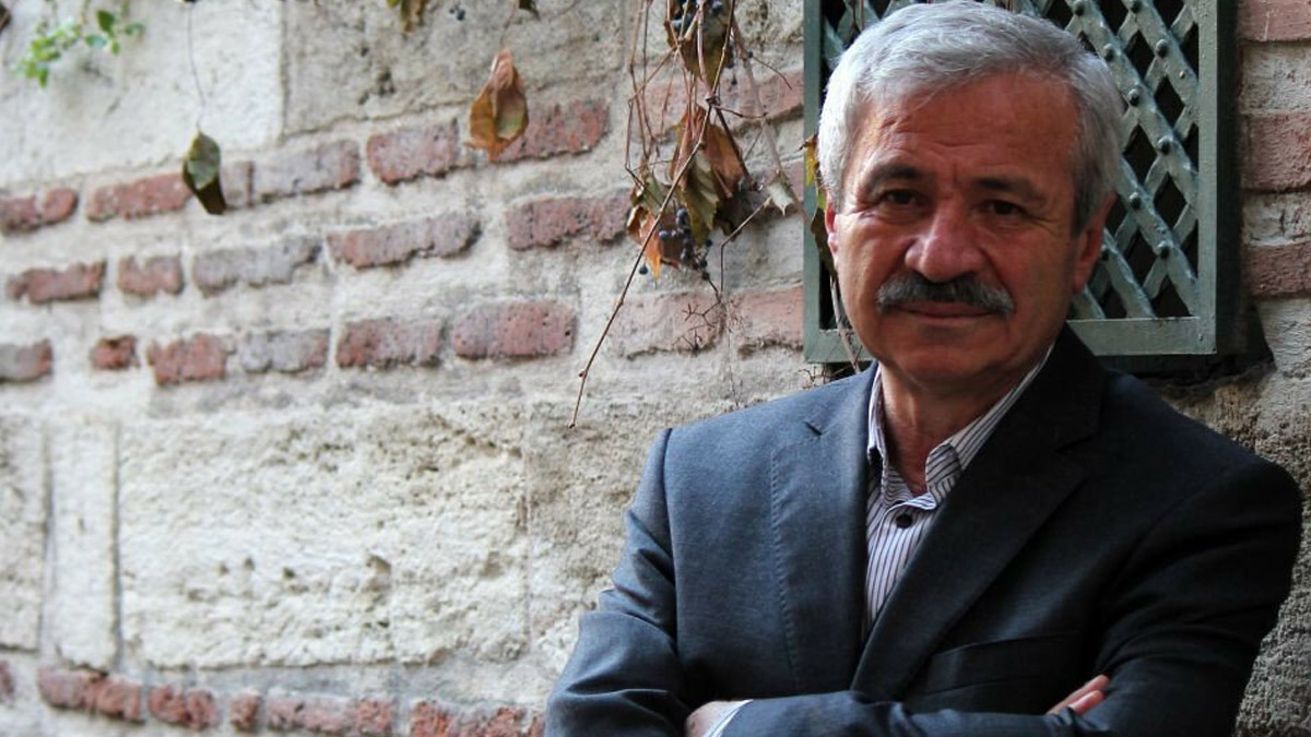 Türkçenin ihtiyacı devrim değil rönesans