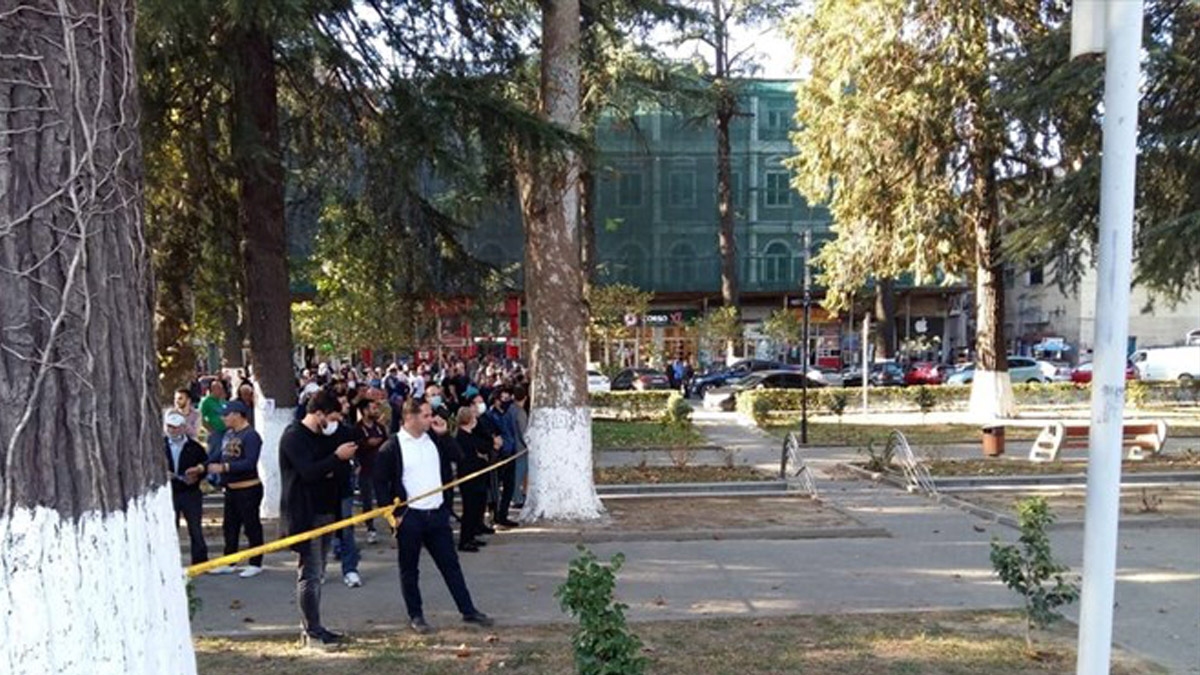 Gürcistan'da rehine krizi! 2 rehine ve paralarla kayıplara karıştı