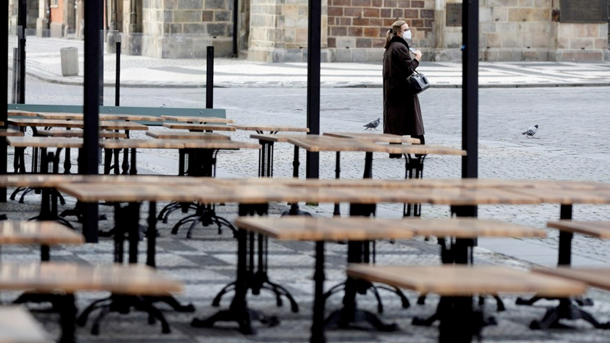 Koronaya partiyle veda etmişlerdi ülke yeniden karantinaya alındı