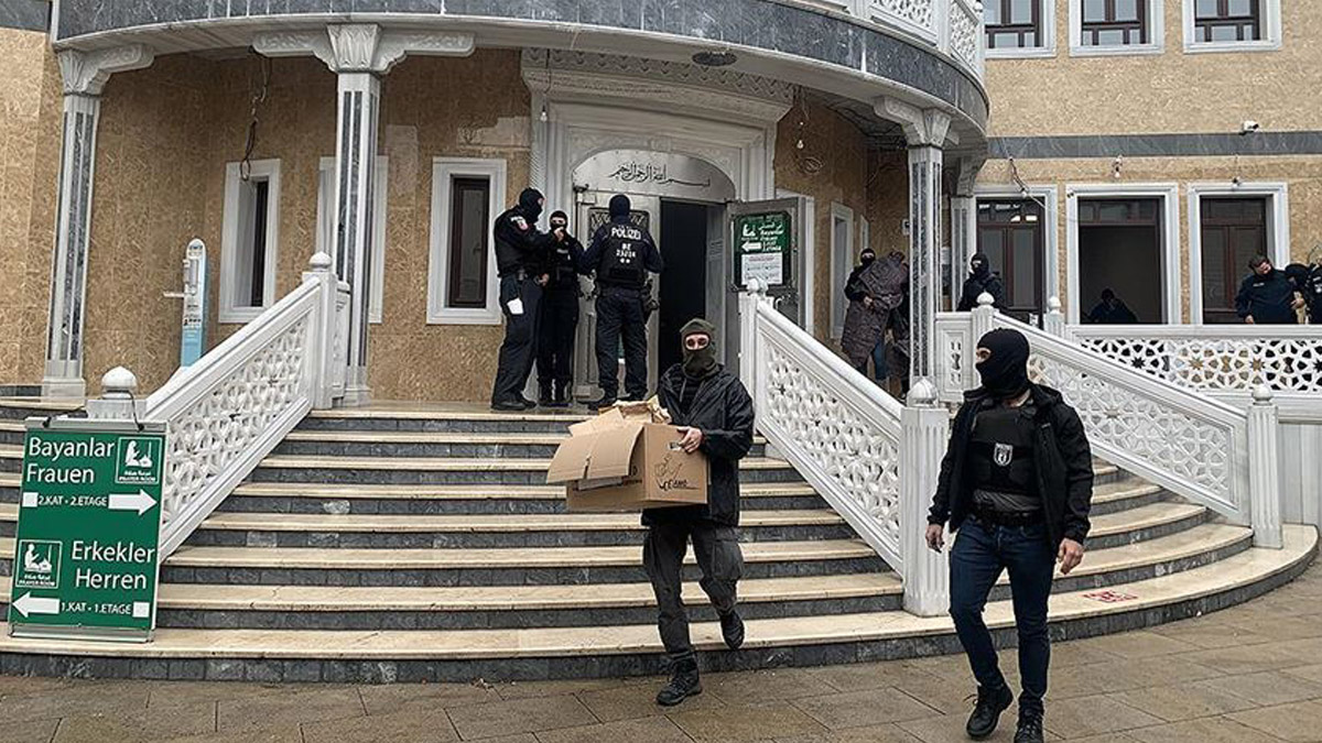 Son dakika! Erdoğan'dan Berlin'deki cami baskınına sert tepki: Şiddetle kınıyorum