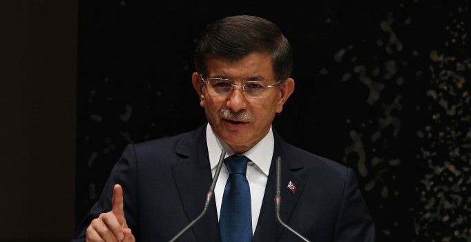 Başbakan Davutoğlu: 
Başımızı dik tutacağız