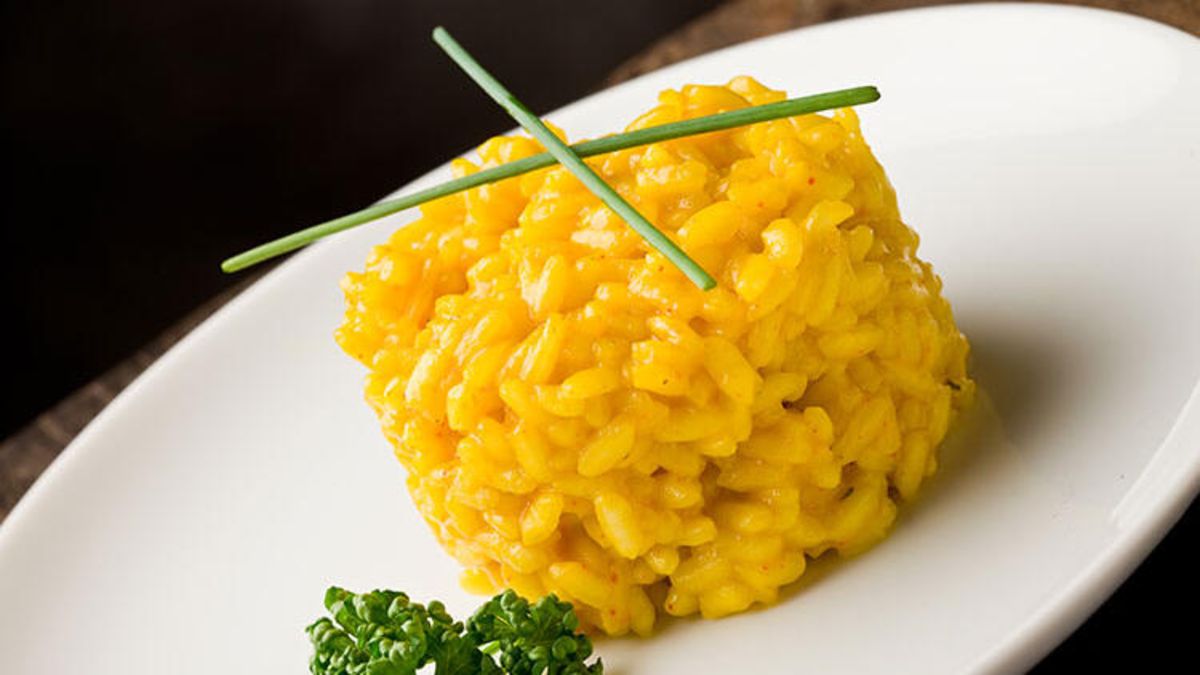 Safranlı risotto nasıl yapılır? Malzemeleri ve tarifini öğrenen aşçılığını konuşturuyor