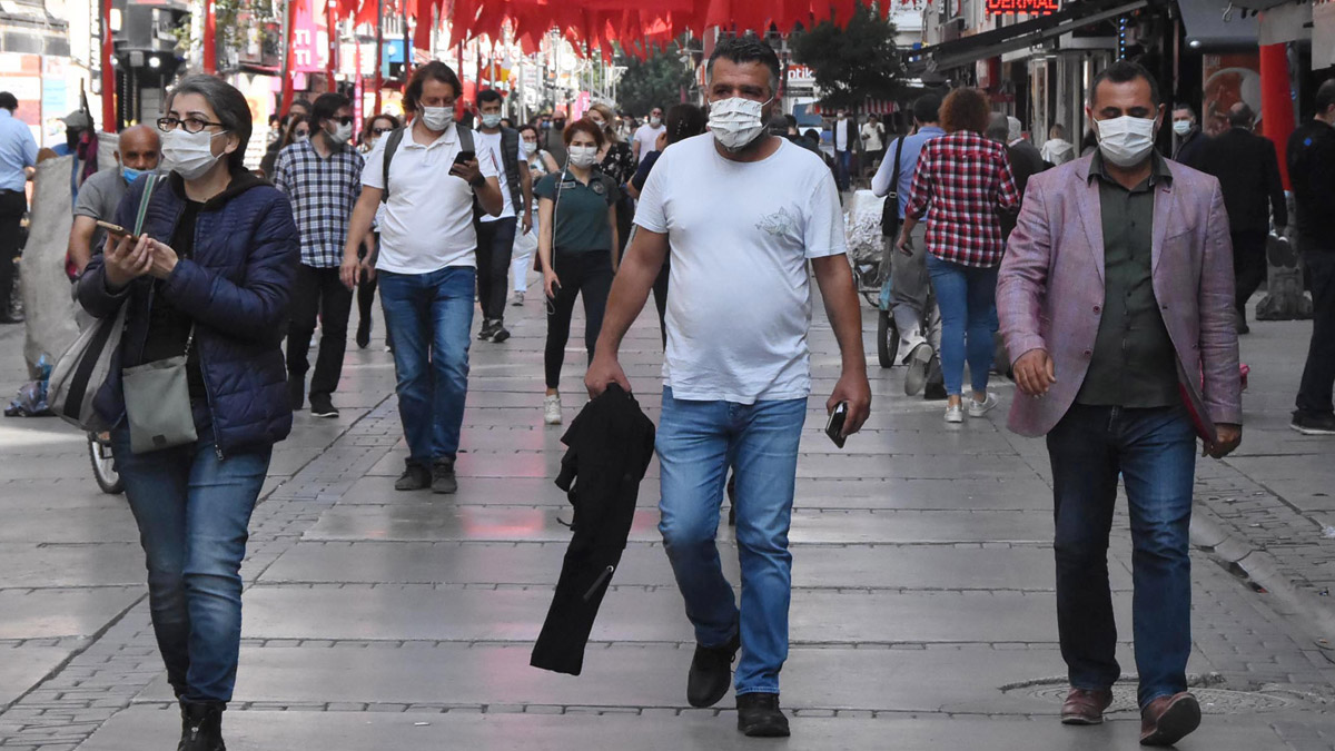 İzmir'de koronavirüs alarmı! Vaka sayısı 10 günde iki kat arttı
