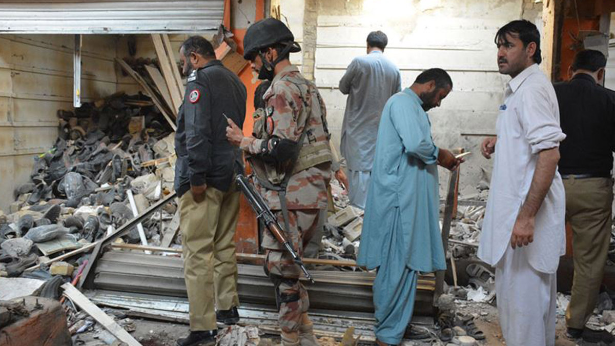 Pakistan'da medresede patlama! Ölü ve yaralılar var