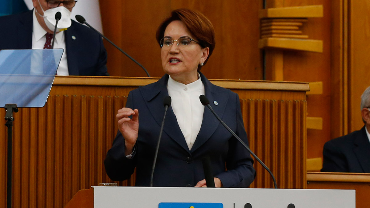 Akşener'den Erdoğan'a 'keyif çayı' tepkisi: Vatandaşı görünce çay içesin geliyor mu?