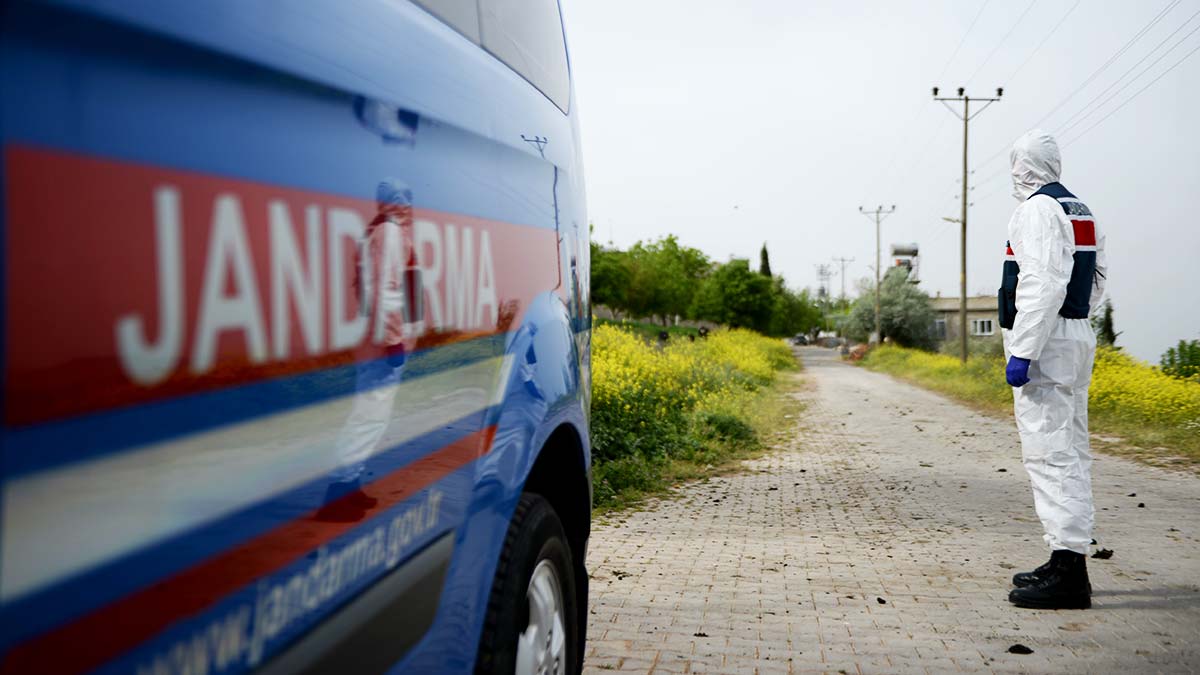 3 ilde peş peşe karantina kararları! Vali yaşlıları için de uyardı