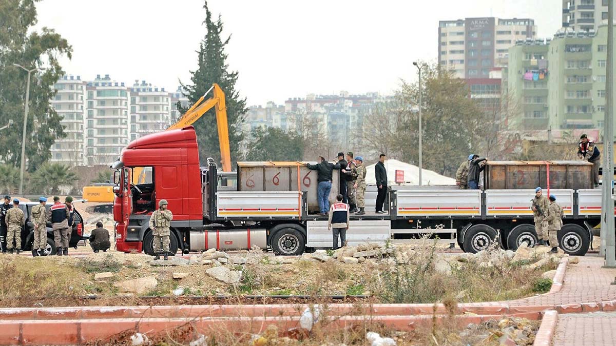 Son dakika! MİT TIR'ları davasında karar çıktı, 27 sanık tek tek cezaya çarptırıldı