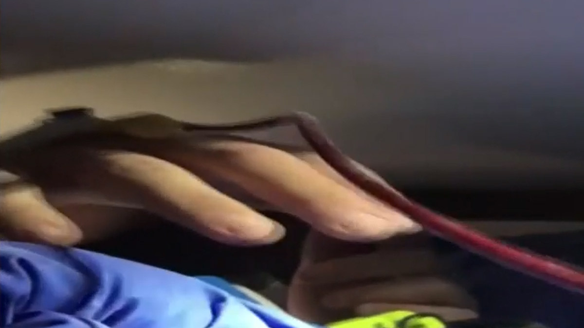 Enkaz altından böyle seslendi: Çok korkuyorum elimi tut abla