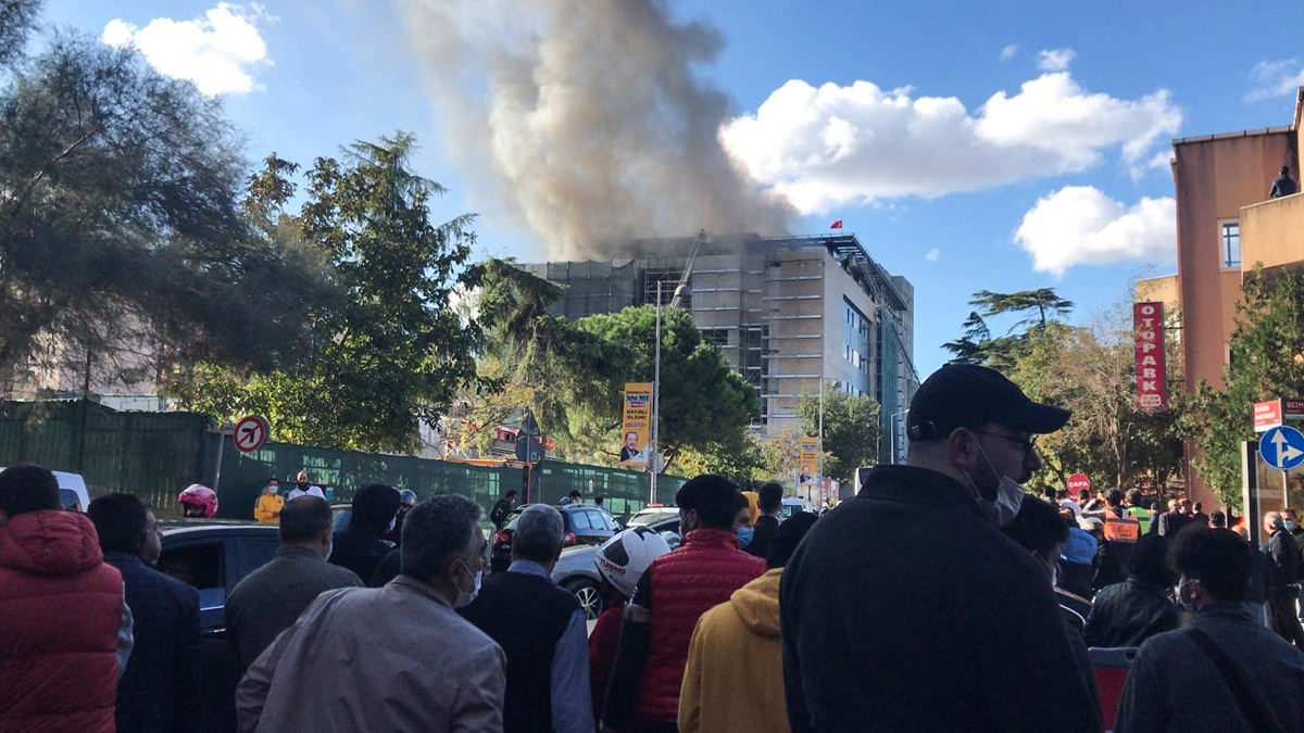 Çapa Tıp Fakültesi inşaatında yangın