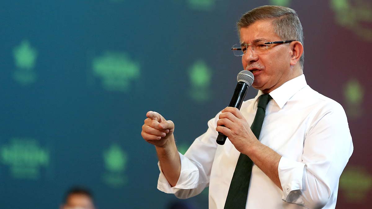 Ahmet Davutoğlu: Tek ortak noktaları Çin ve Trump korkusu