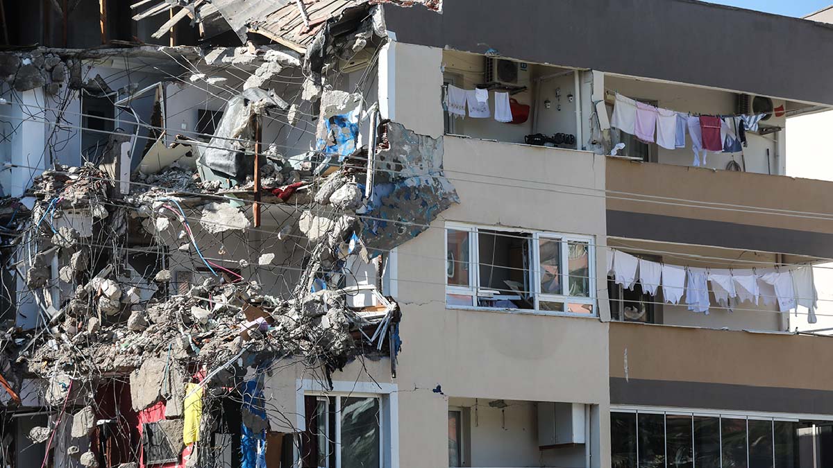 TMMOB'den İzmir raporu: İmar affı yasaklanmalı, barışı da iptal edilmeli!