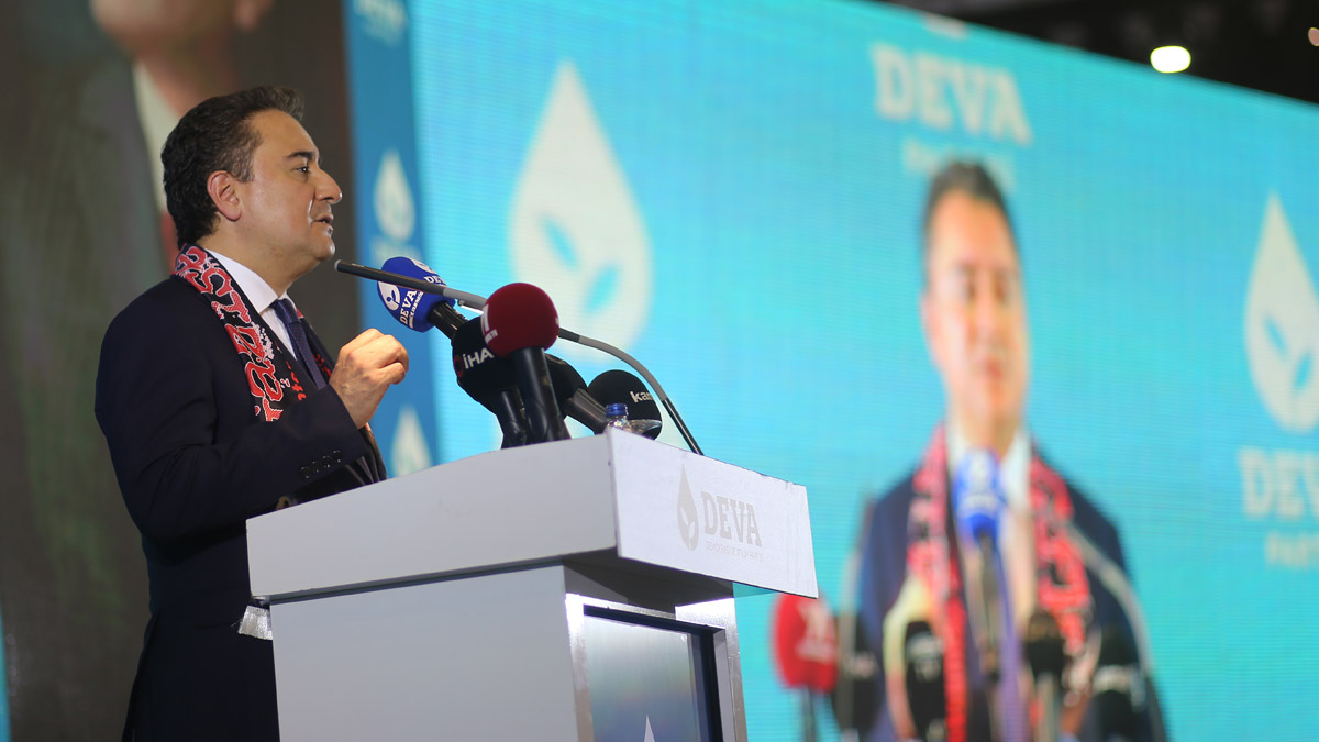 Ali Babacan: ‘Geçişin’ anayasasını hazırlıyoruz