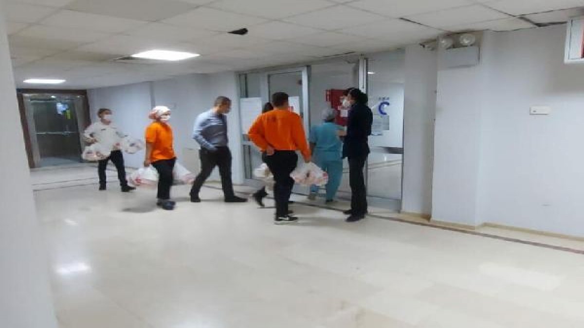 Minik Ayda için hastaneye köfte ve ayran getirildi