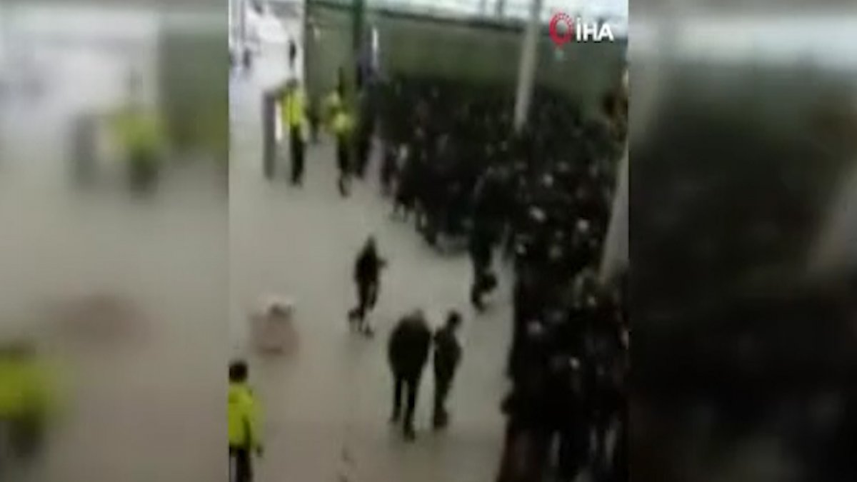 Hollanda'da tren istasyonunda bomba paniği