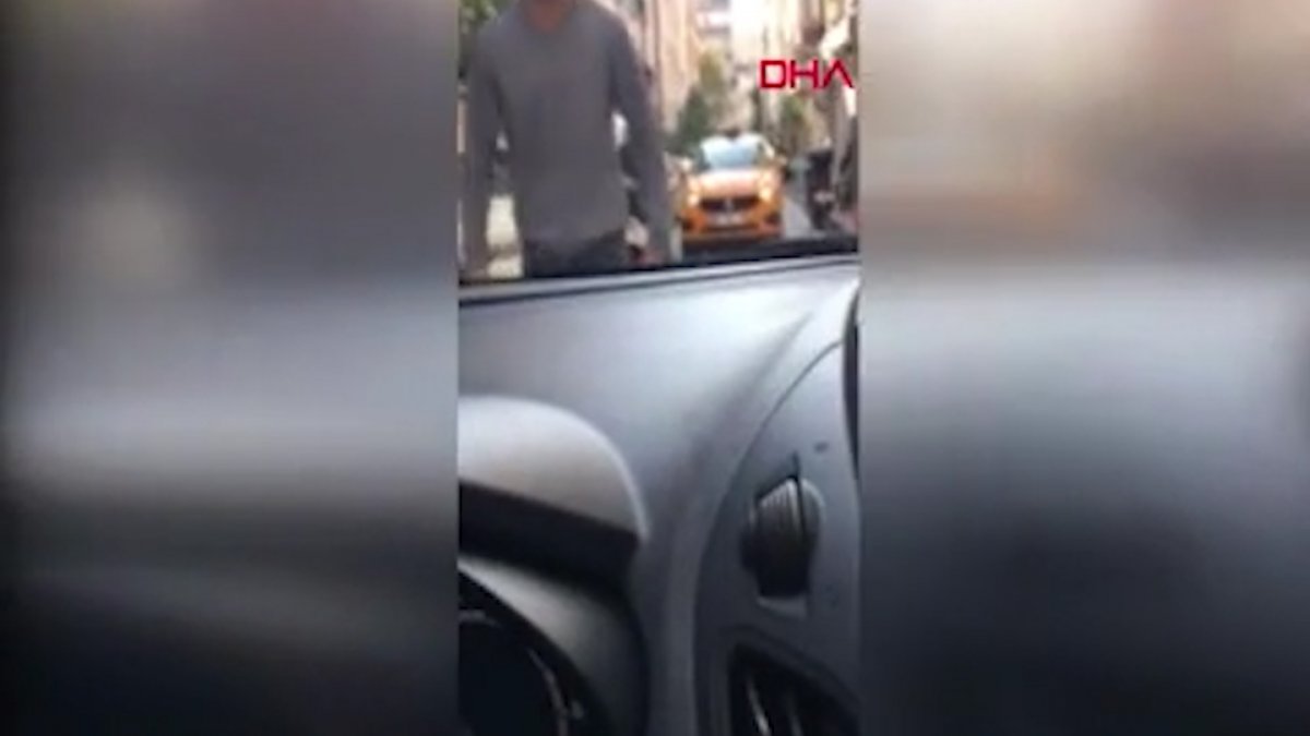 Fatih'te filyasyon ekibine bıçaklı saldırı