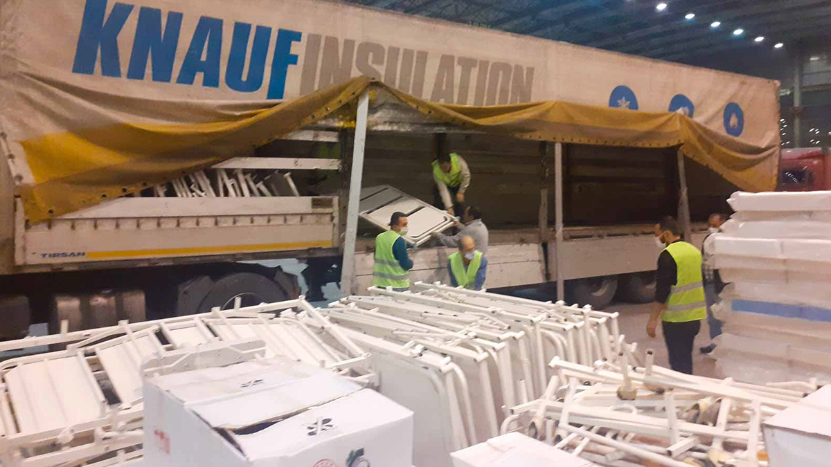 Başkan Zeydan Karalar, 'Aklımız yüreğimiz İzmir’de'