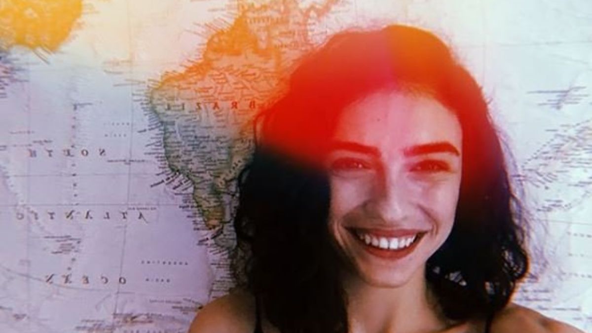 Hazar Ergüçlü kimdir, kaç yaşında ve nereli? Hayat hikâyesi boyunca önemli projelerde yer aldı