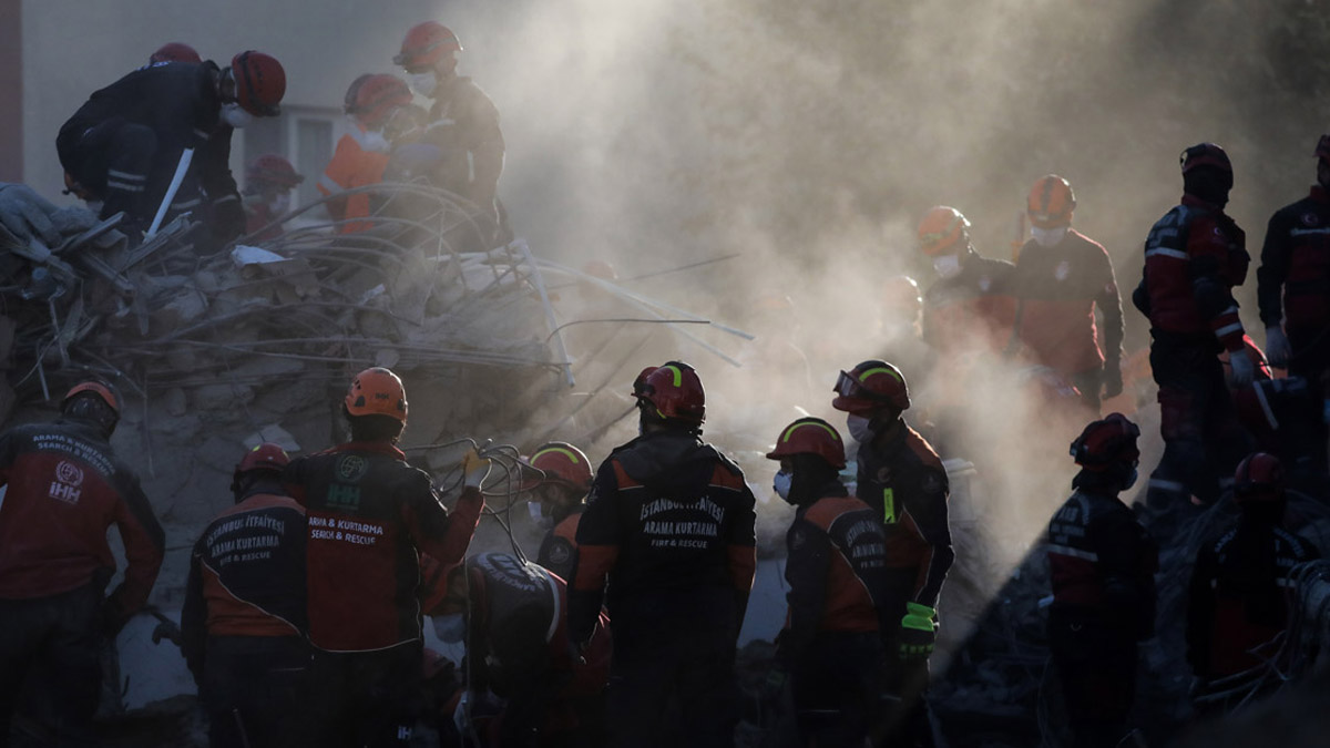 İzmir depreminde can kaybı 115'e yükseldi