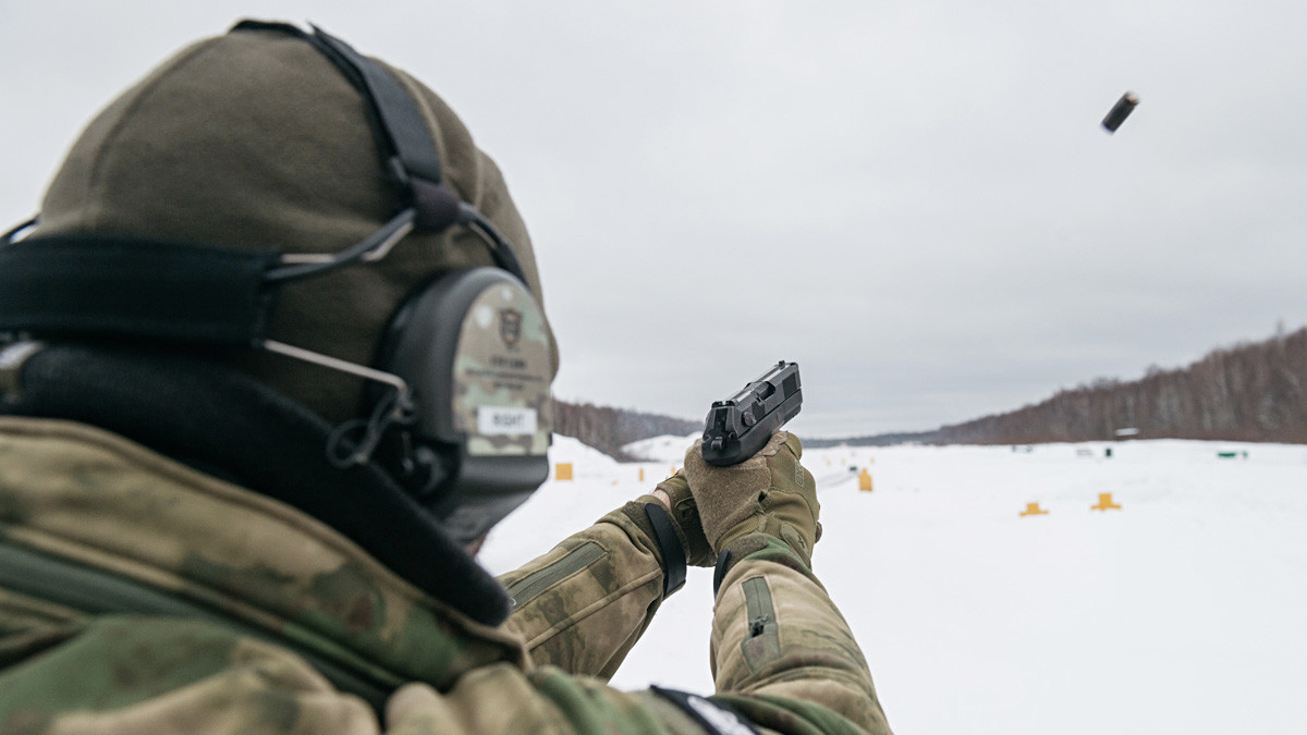 Korkunç olay: Rus asker silah arkadaşlarını öldürdü