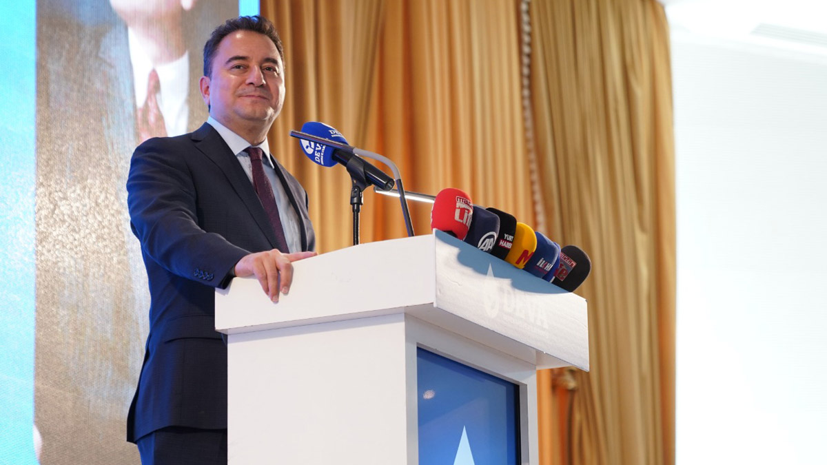 Babacan'dan Berat Albayrak'ın istifasına ilk açıklama: Bu bir iflastır