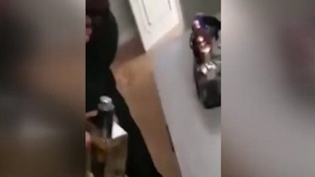 Paşinyan'ın konutunu basıp yağmaladılar