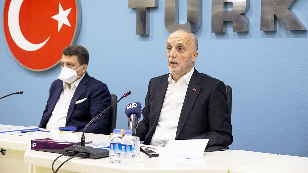 Türk-İş'ten 'esnek çalışma' tepkisi: Derdimizi anlatana kadar bayağı bir hırpalandık