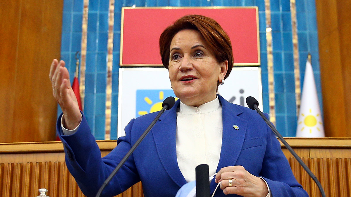 Meral Akşener'de hem 'istifa'ya hem de istifayı görmeyen medyaya çok sert sözler