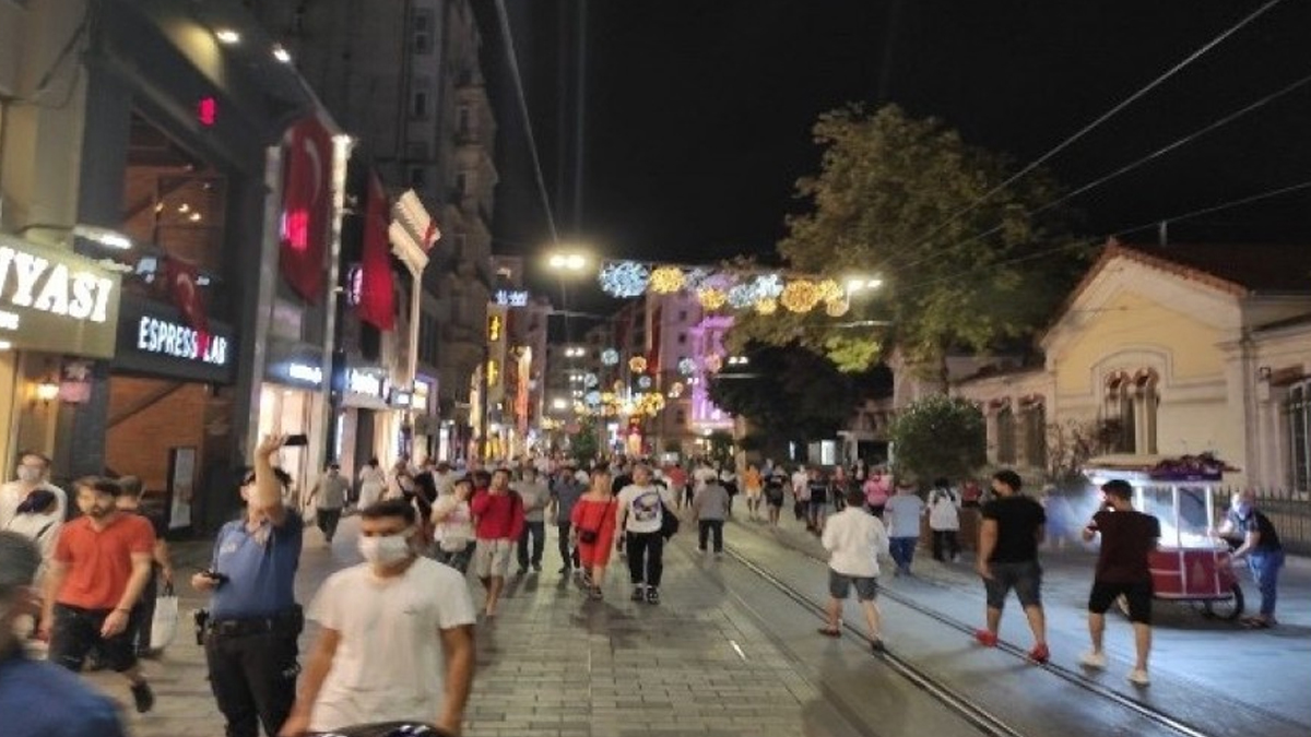 İstanbul'da nerelerde sigara içmek yasak? Valilik tek tek açıkladı