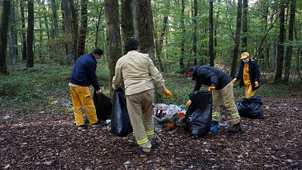Belgrad Ormanı'ndan yaklaşık 30 ton çöp toplandı