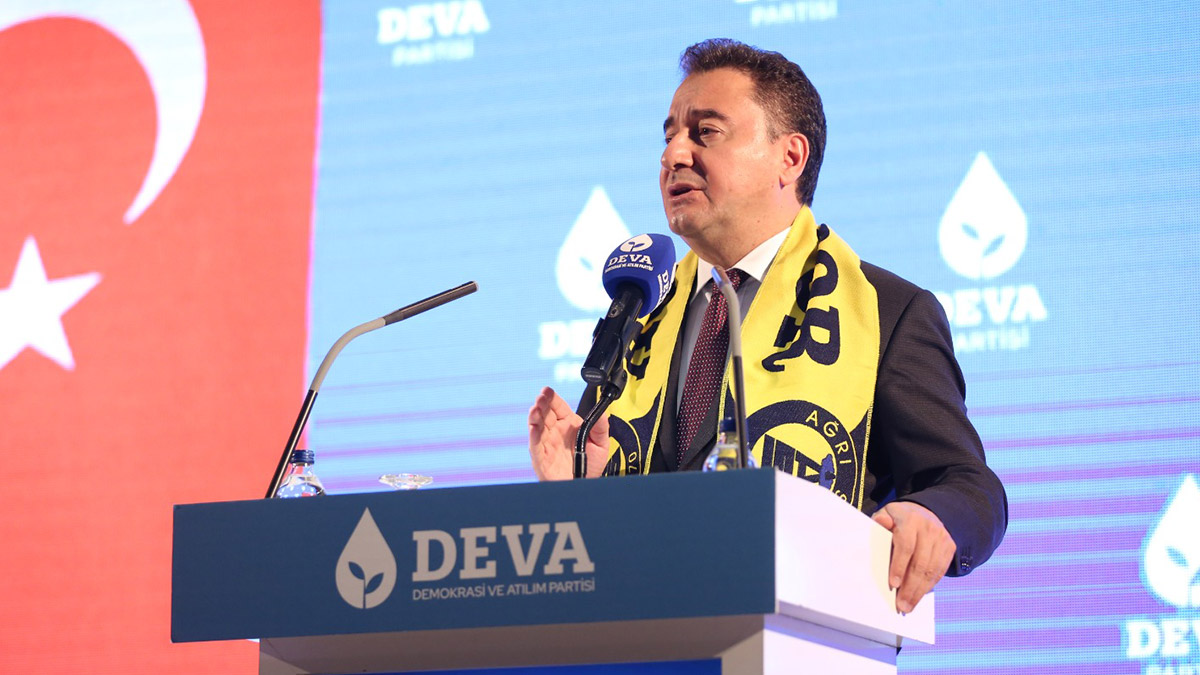 Ali Babacan: Biz batarsak ülke de batsın diye tehdit ediyorlar
