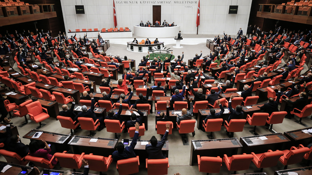 Türk askerine Karabağ görevi: Tezkere kabul edildi