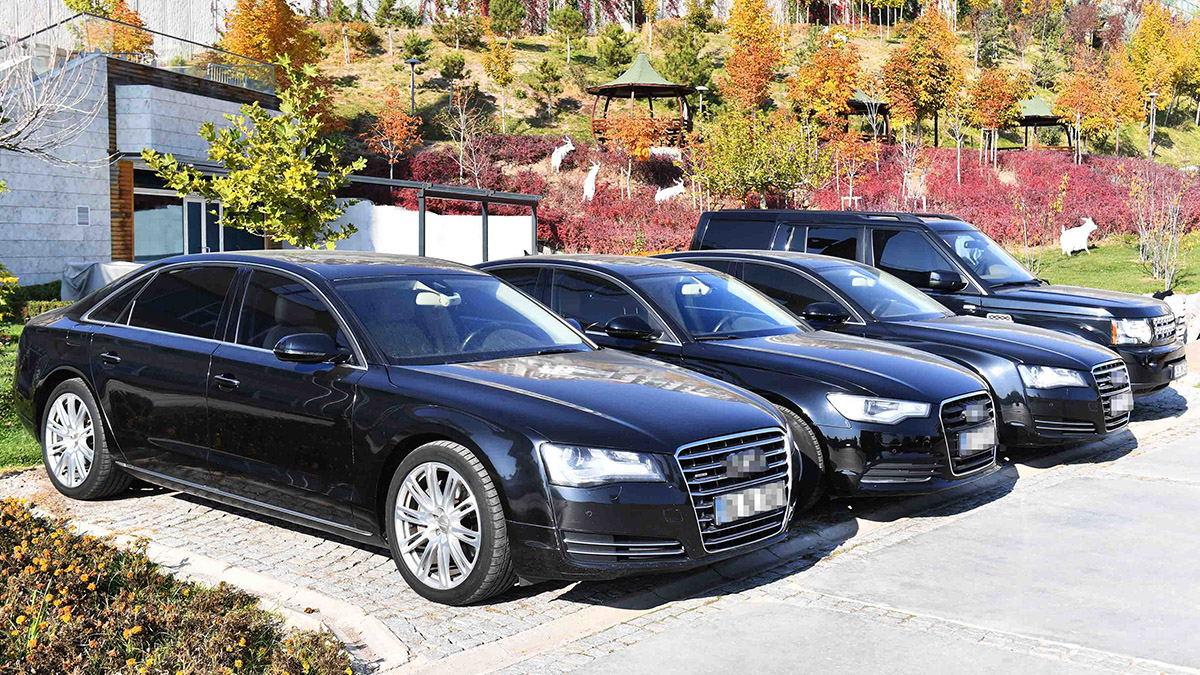 Ankara Büyükşehir Belediyesi tasarruf kapsamında lüks araçları satışa çıkarıyor