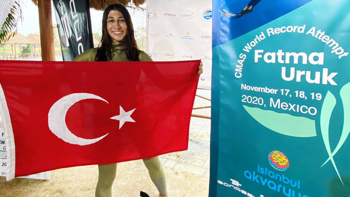 Fatma Uruk, yine dünya rekoru kırdı