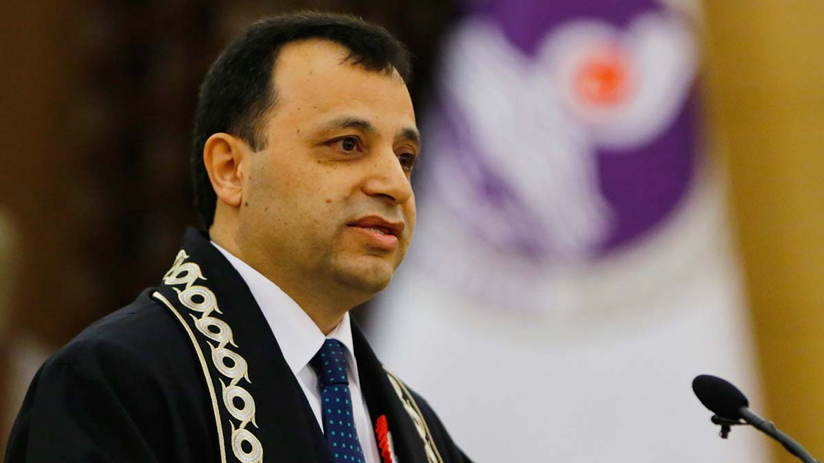 AYM Başkanı Zühtü Arslan karantinaya girdi