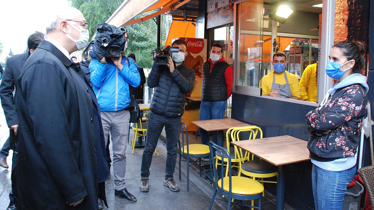 İzmir'de depremden sonra koronavirüs vakaları 3 kat arttı!