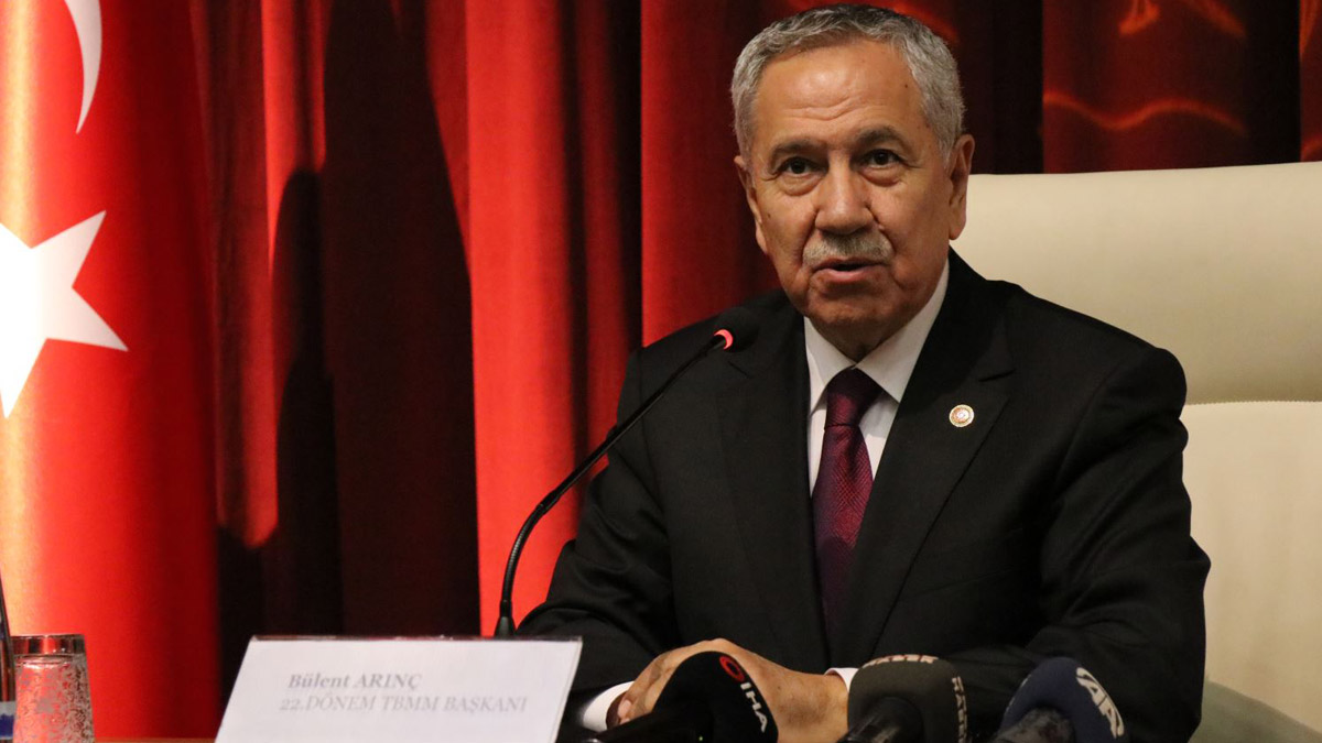 Bülent Arınç: Osman Kavala tahliye edilmeli