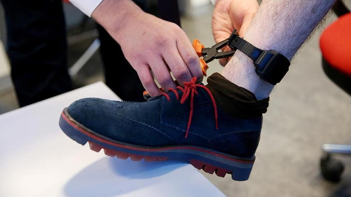 Karantina ihlaline bileklik uygulaması