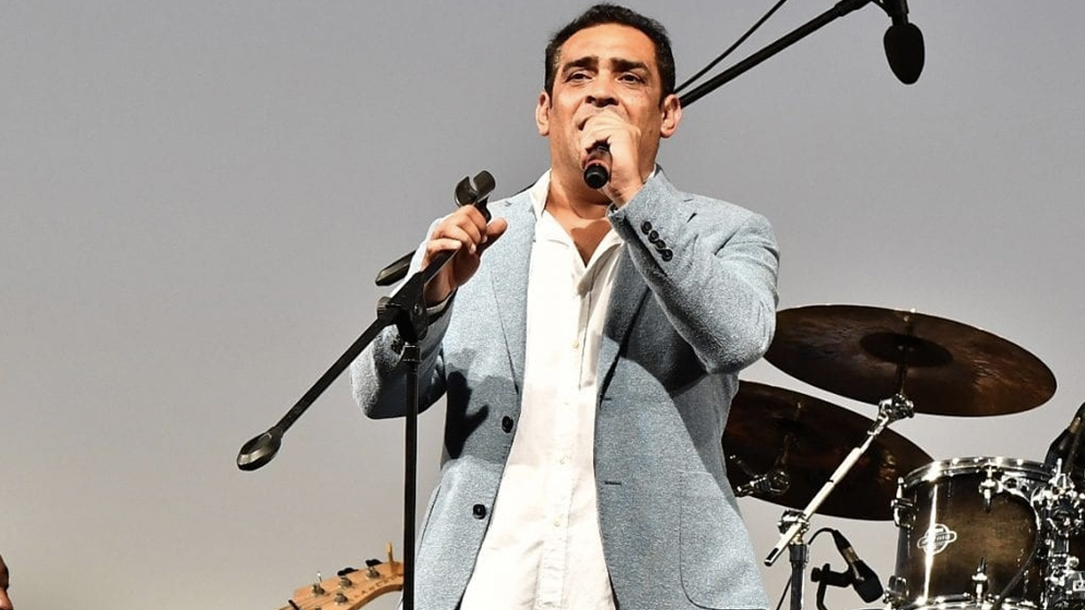 Ünlü şarkıcı kötü haberi verdi: Testim pozitif çıktı