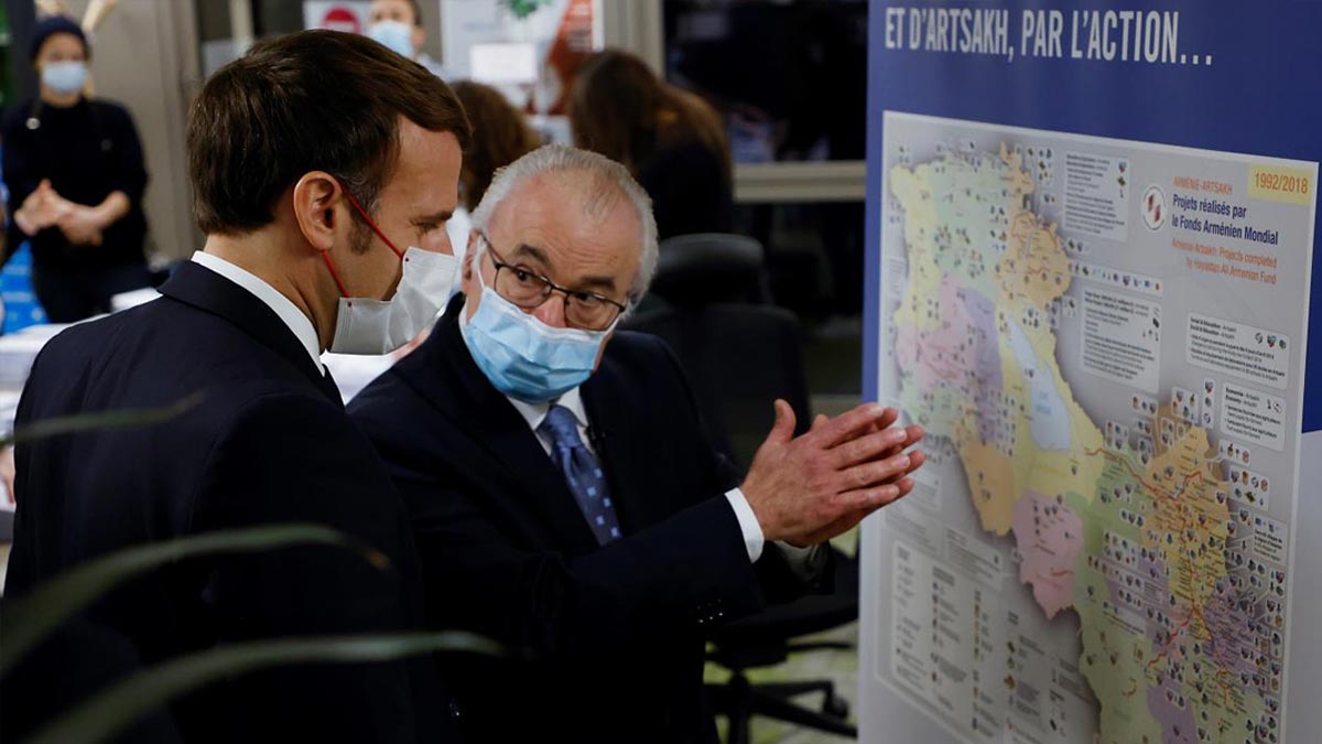 Macron da kabul etti