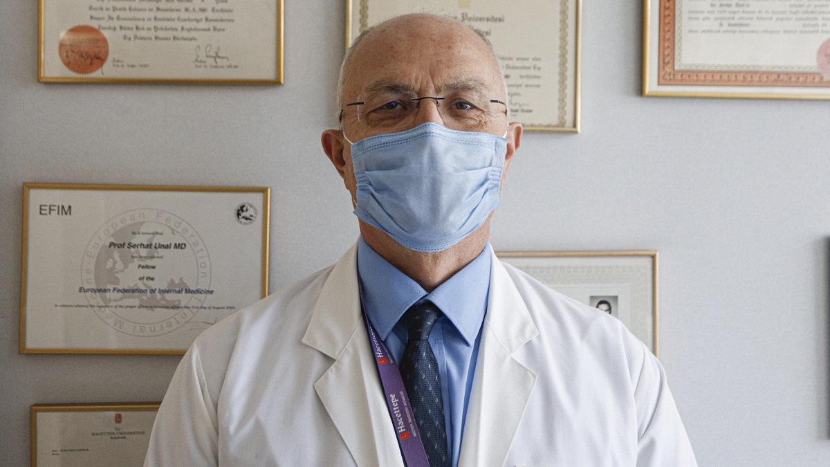 Bilim Kurulu üyesi salgının ne zaman biteceğini açıkladı