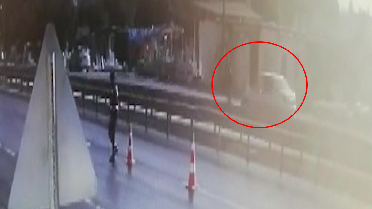 Aydın'da karşıdan karşıya geçmek istedi, araba çarptı