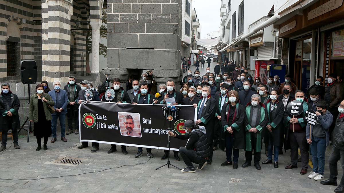 Tahir Elçi, öldürüldüğü yerde anıldı: Şark cephesinde değişen bir şey yok!