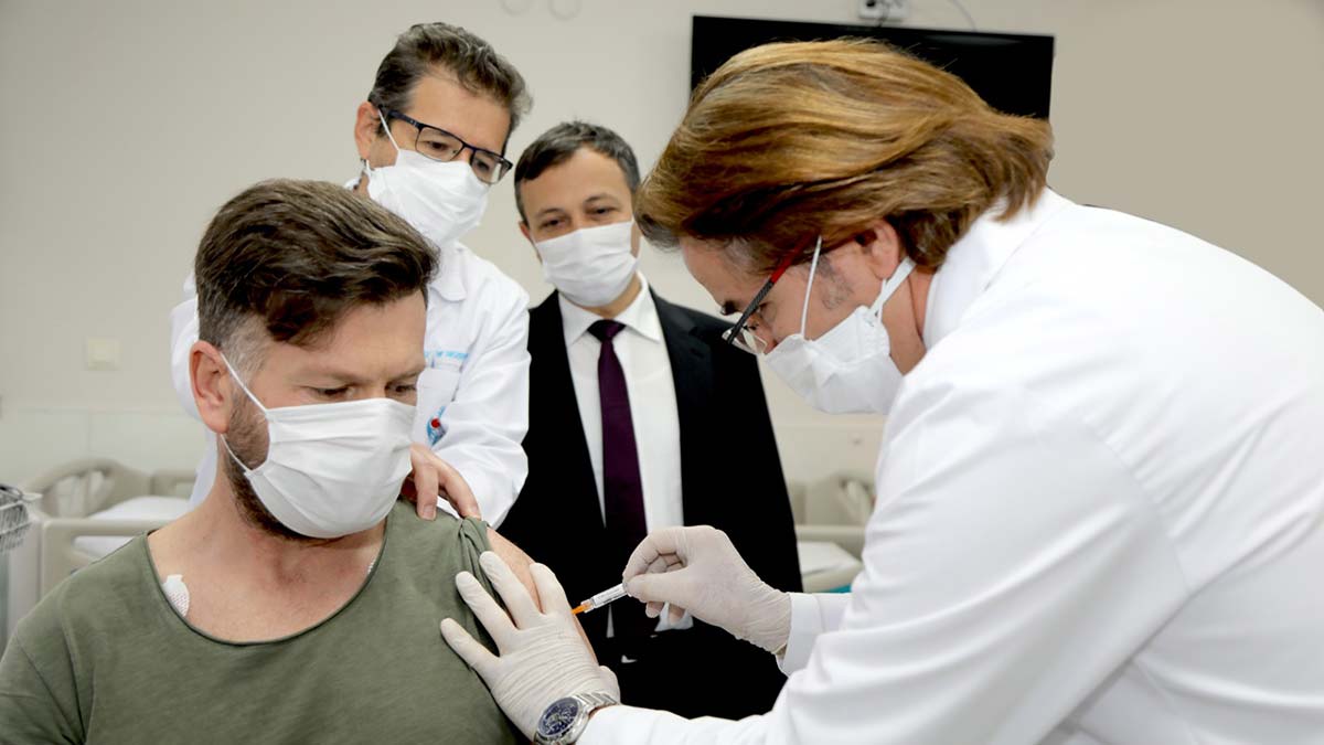 Koca: İlk anlaşmalar tamam, alternatiflerle de görüşüyoruz