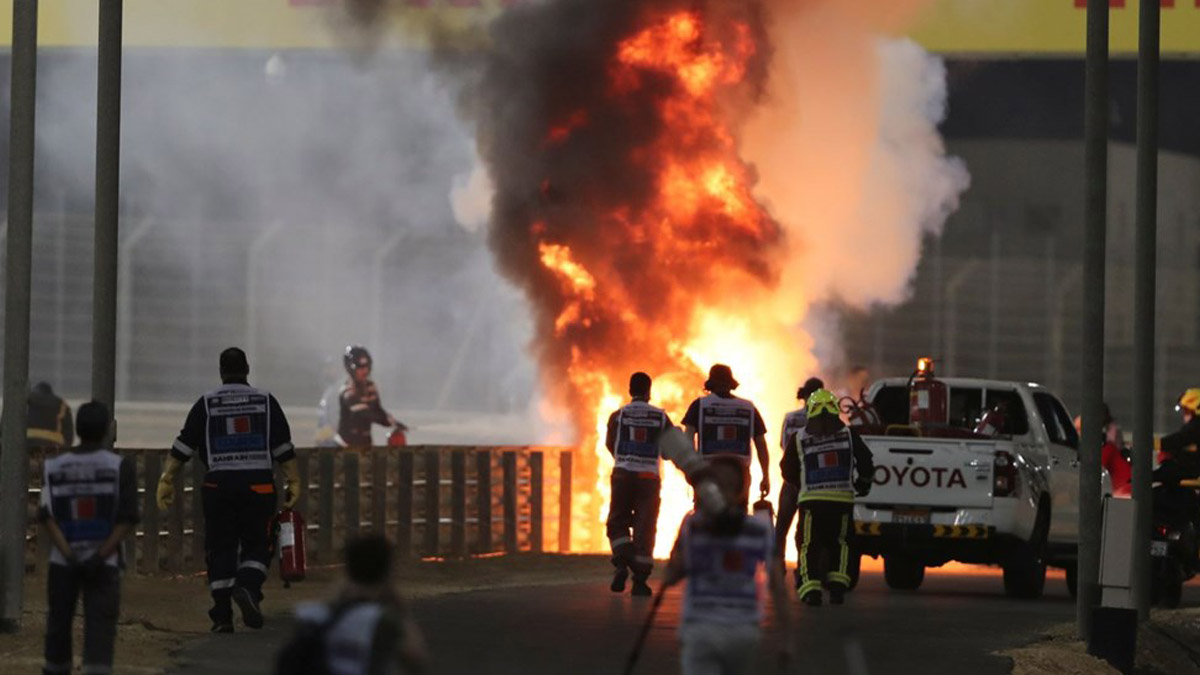 Formula 1'de korkutan kaza! Fransız pilotun ikiye bölünen aracı alev aldı