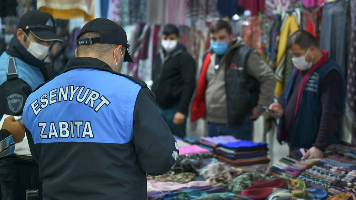 Esenyurt Zabıtasından pazar yerlerinde HES kodu denetimi