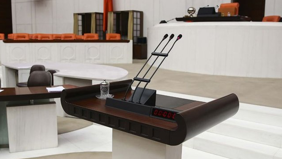 TBMM'de yeni koronavirüs önlemleri: Maskesiz konuşmak yasak