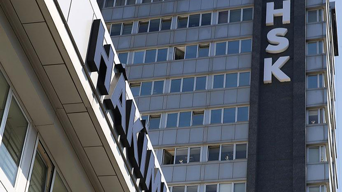 HSK'dan, 13 hakim ve savcıya daha ihraç